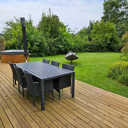 Cozy With Wilderness Bath Дом отдыха Follenslev