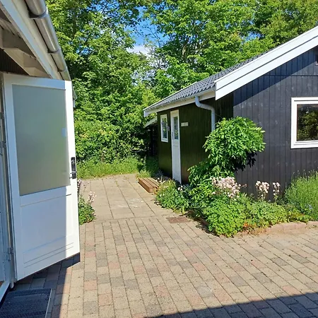 Дом отдыха Cozy With Wilderness Bath Follenslev